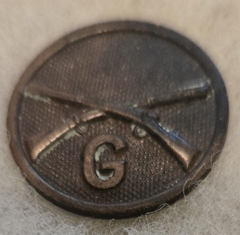 WW1 US Army Infantry  "G"  Collar Disc with nut