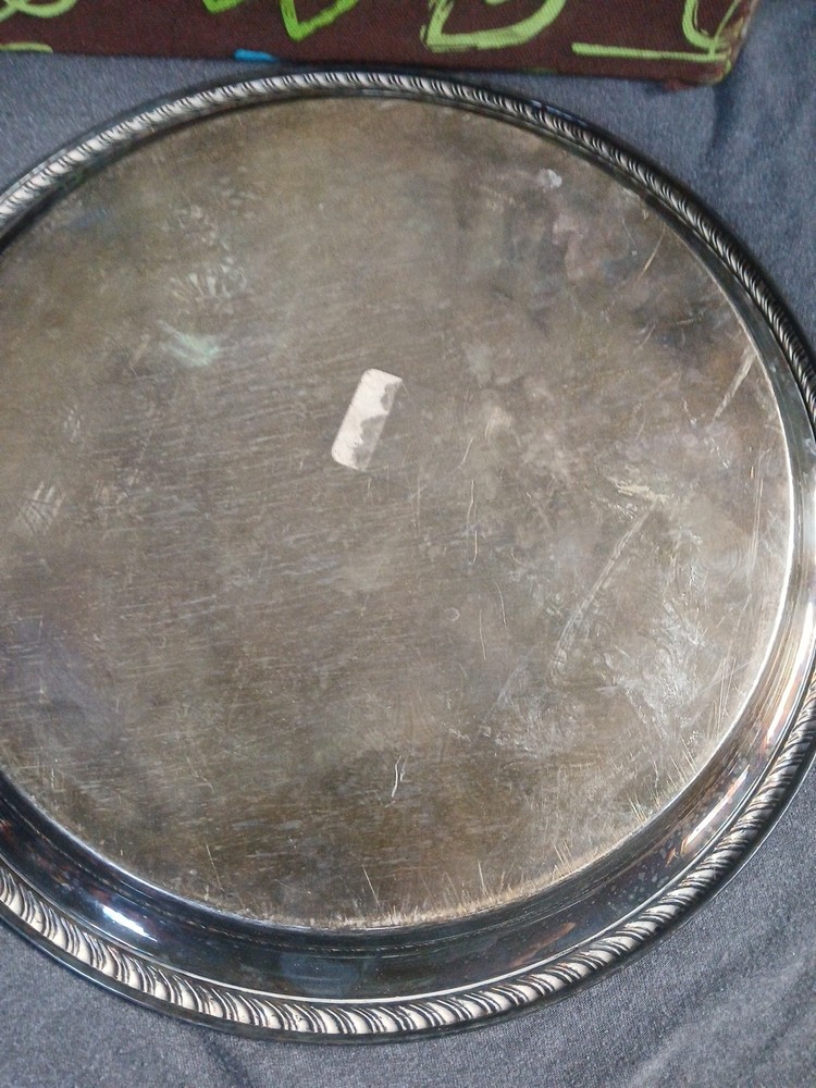 WM Rogers Silverplate Round Serving Tray Style 871