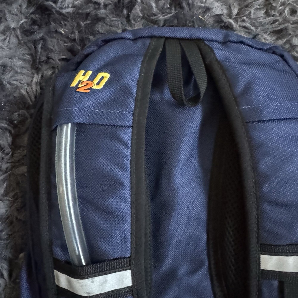 LL Bean Water Bladder Backpack Aquifer 500 Good Condition Blue
