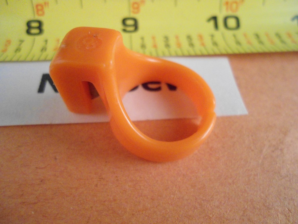 FINGER RING TYPE THREAD YARN STRING CUTTER Sewing Notions Orange Small Size