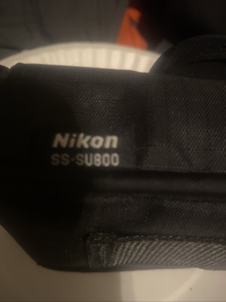 Nikon Wireless Speedlight Commander SU-800 Flash With Case . Excellent Shape