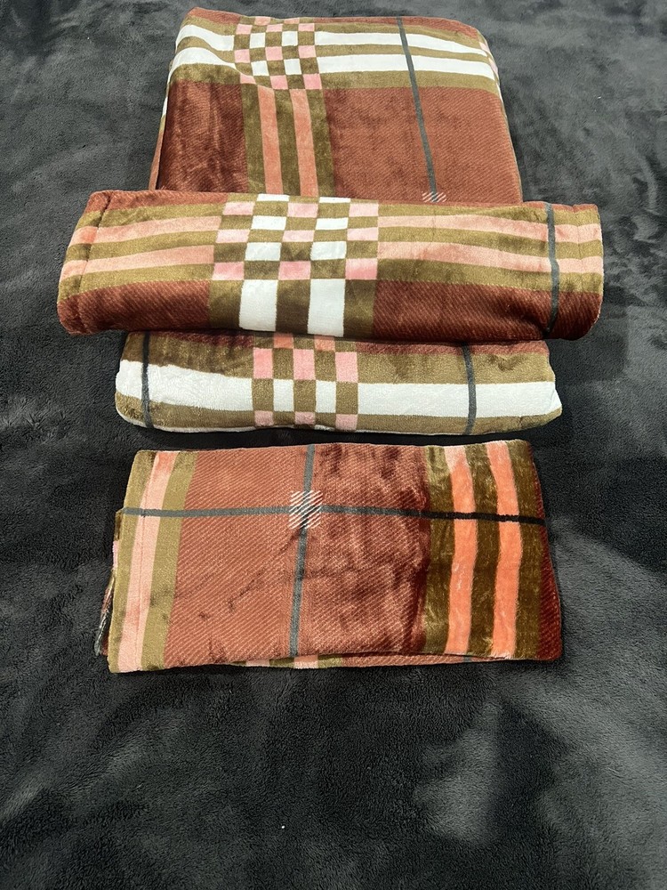 Warm 3 Piece Bed Sheet Set King Size.