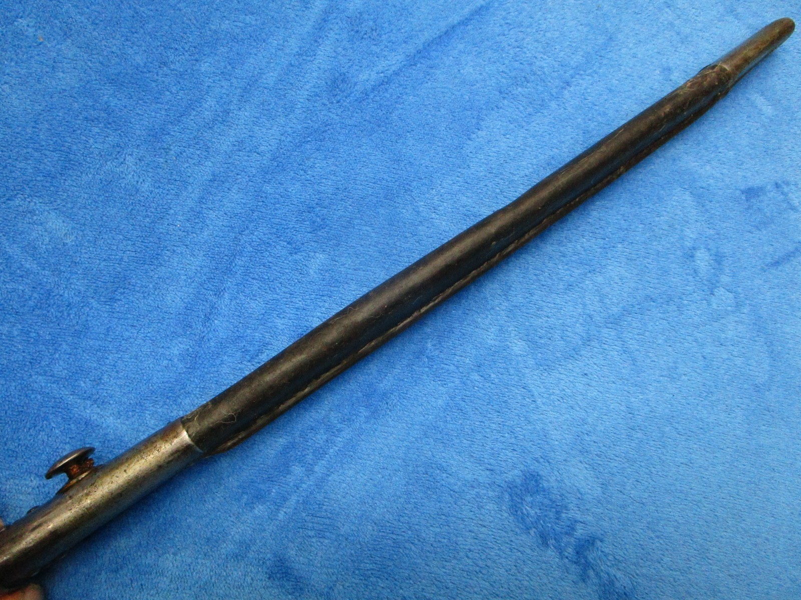 ORIGINAL WW1 ENGLISH M1913/17 ENFIELD BAYONET AND SCABBARD MADE BY WINCHESTER