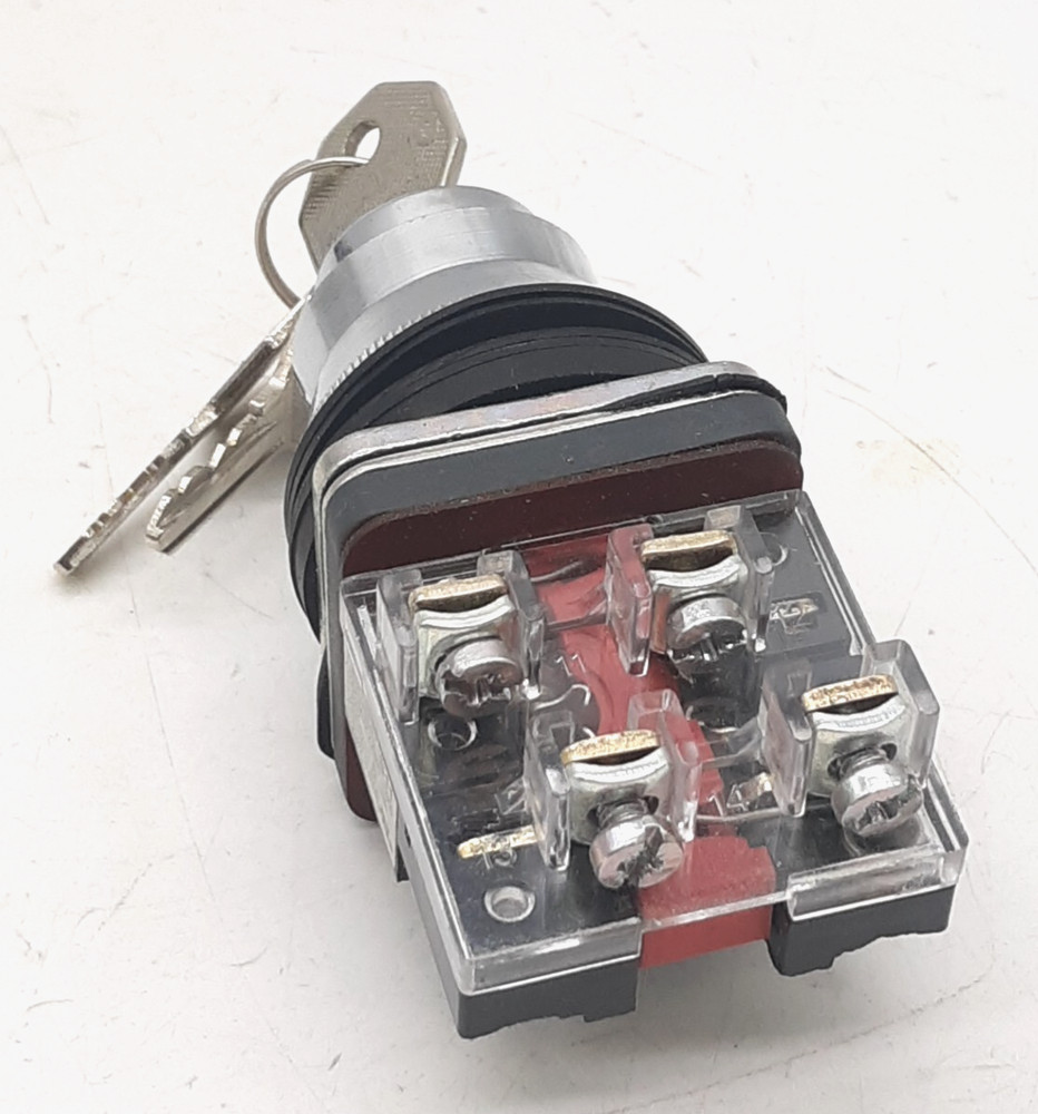 Teknic S11 Contact Block w/Keyed Selector Switch