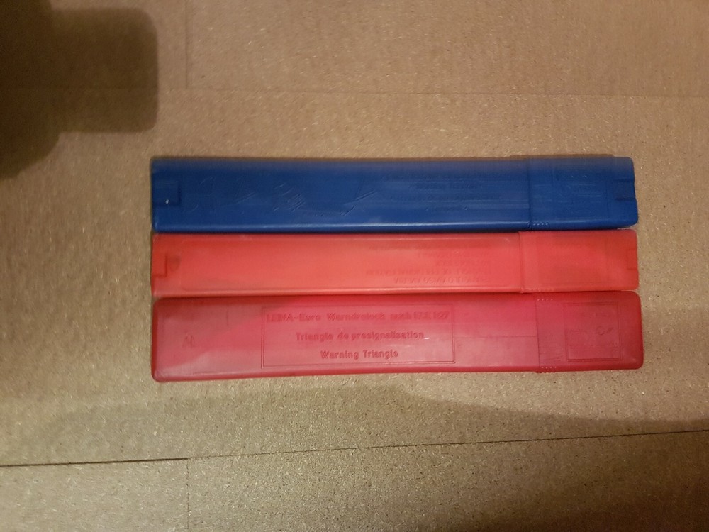 Car warning triangle