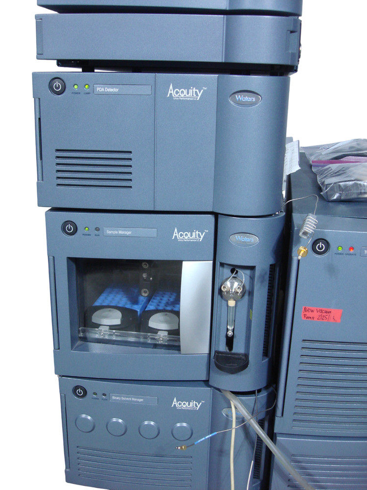 Waters Acquity UPLC System PDA TQ Detector Sample Manager Binary Solvent