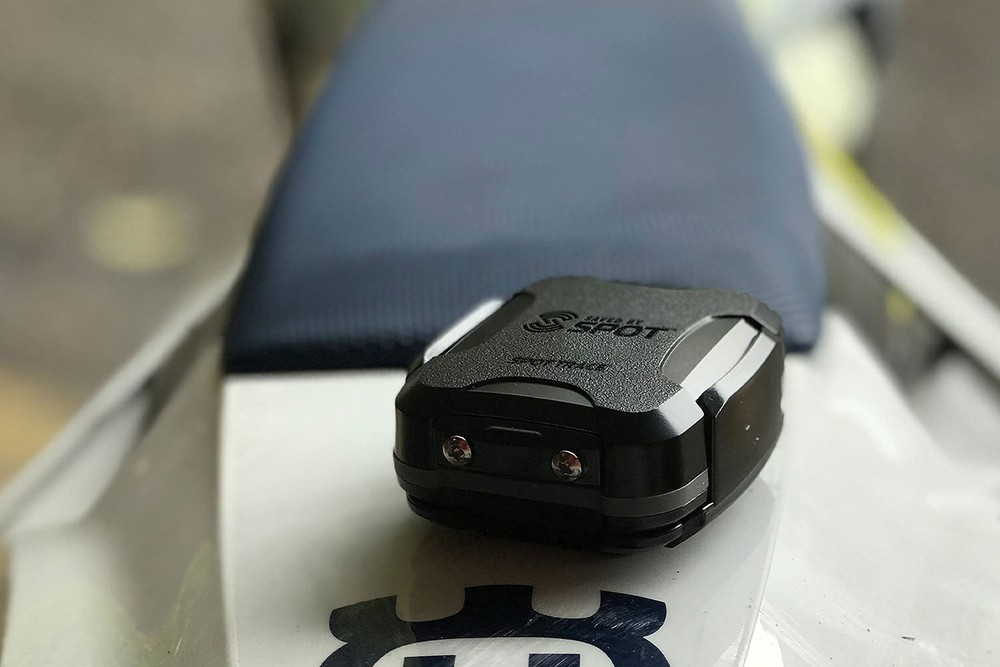 Spot Trace Satellite Tracking Device | Handheld Tracker for One Size, Black