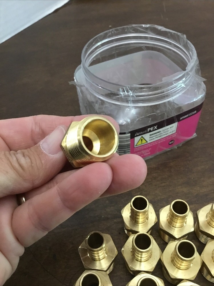 Apollo 1/2 in. Brass PEX-B Barb x MPT Adapter Pro Pack (25-Pack) Missing Lid