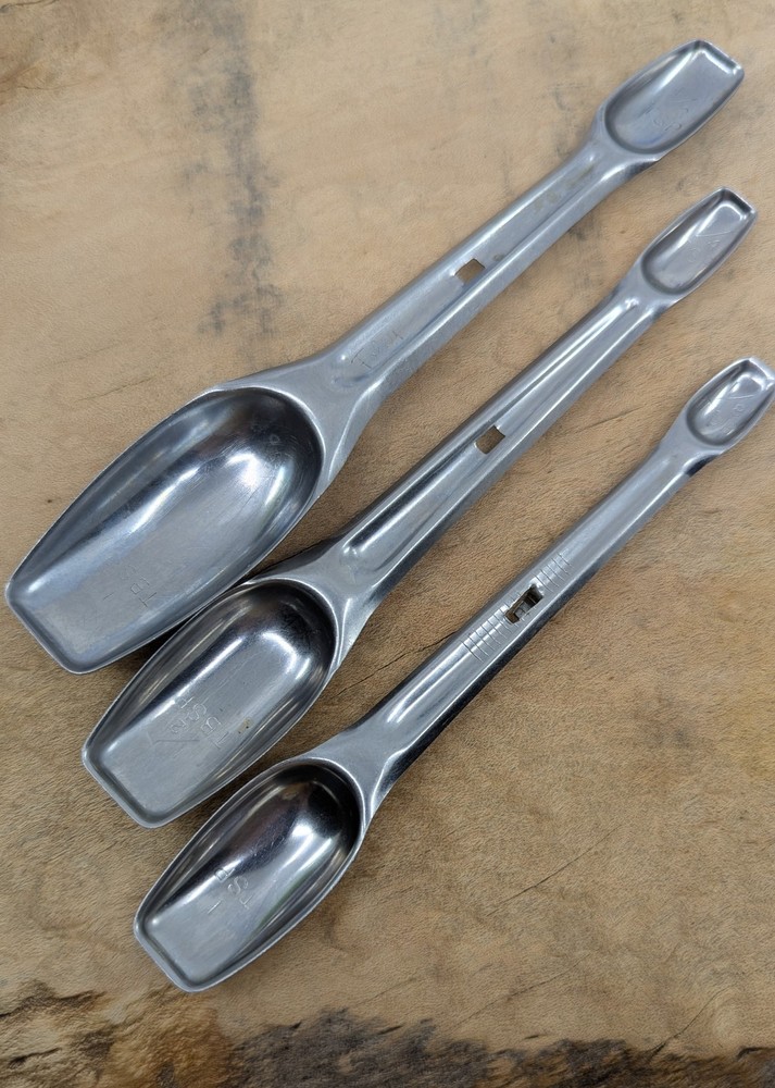 Vintage FOLEY Stainless Set Nesting, Locking, Double-ended Measuring Spoons