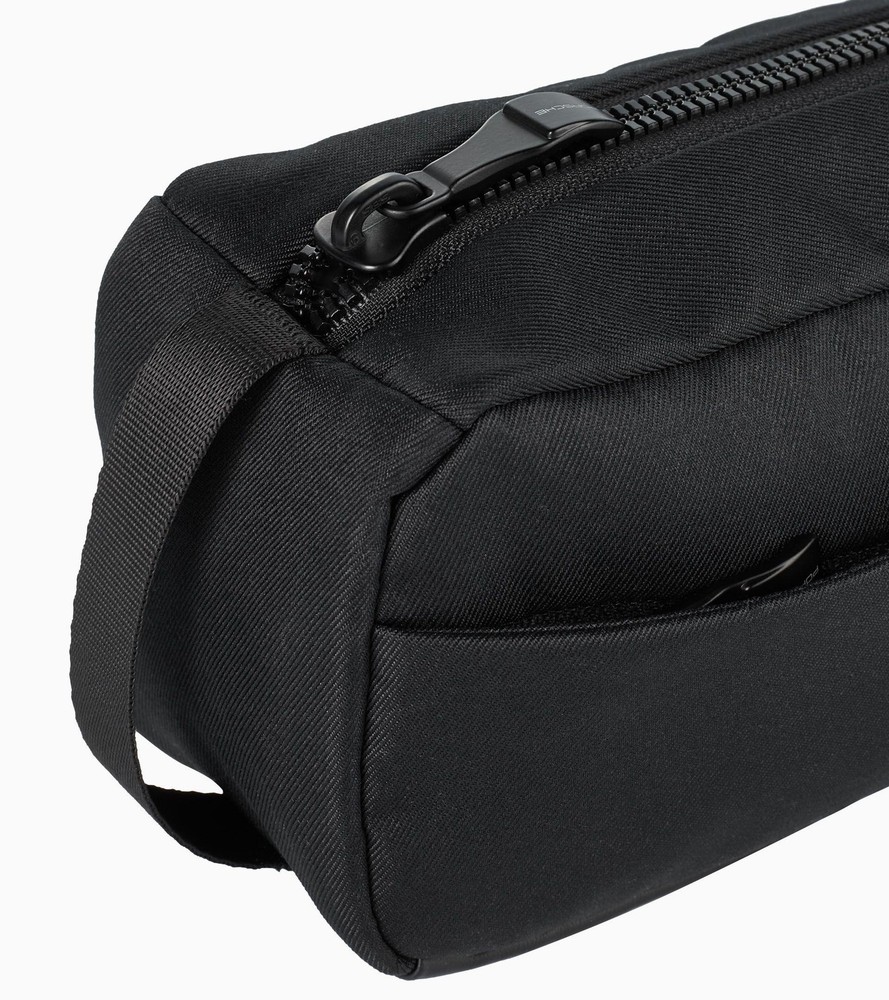 PORSCHE Pouch – Essential Collection