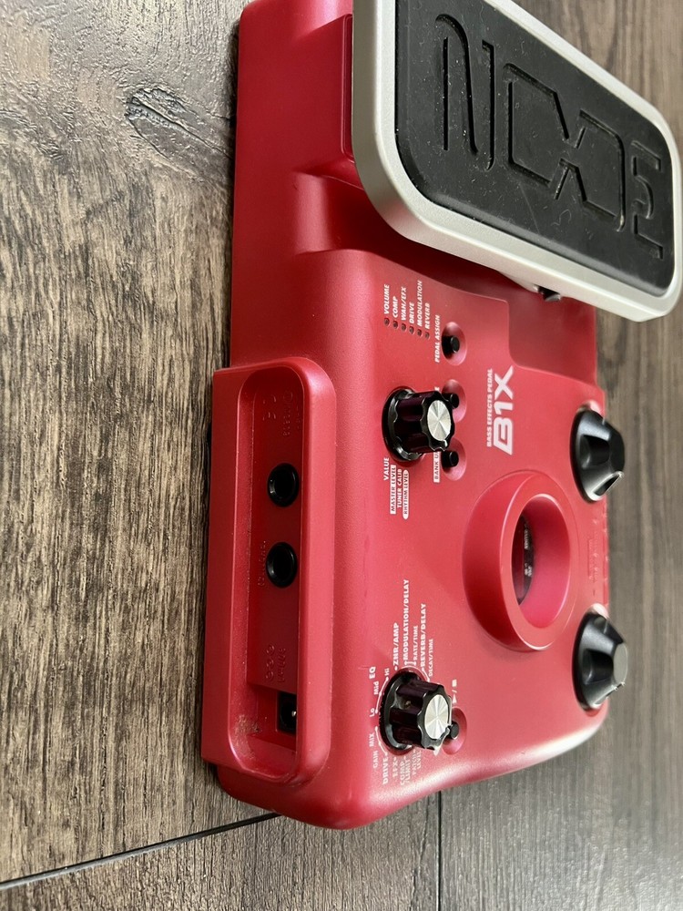 Zoom B1X Multi-Effects Guitar Effect Pedal