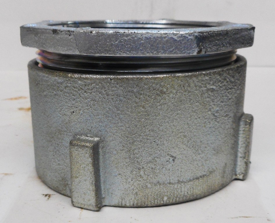 THOMAS & BETTS, MALL IRON COUPLING, TIGHT THREADED, 4-3/4" OUTSIDE DIAMETER