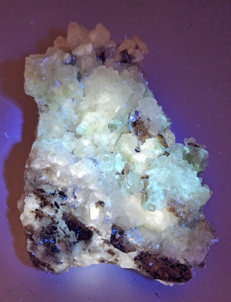 Fluorescent Aragonite With Calcite Locality Unknown