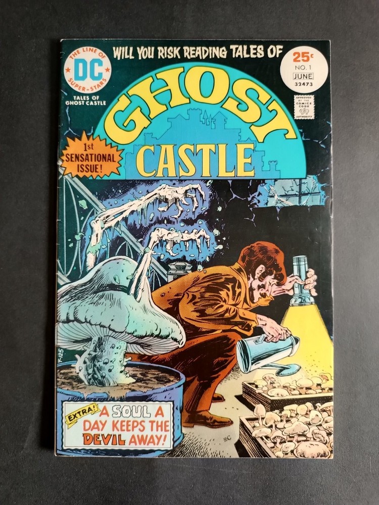 GHOST CASTLE No. 1 Comic - DC (1975)