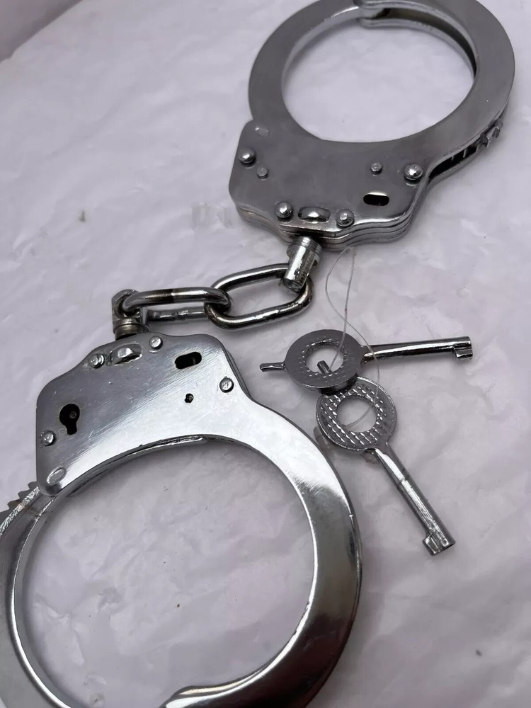 Maximun serurity Model Handcuffs Standard Size Nickel Double Locking