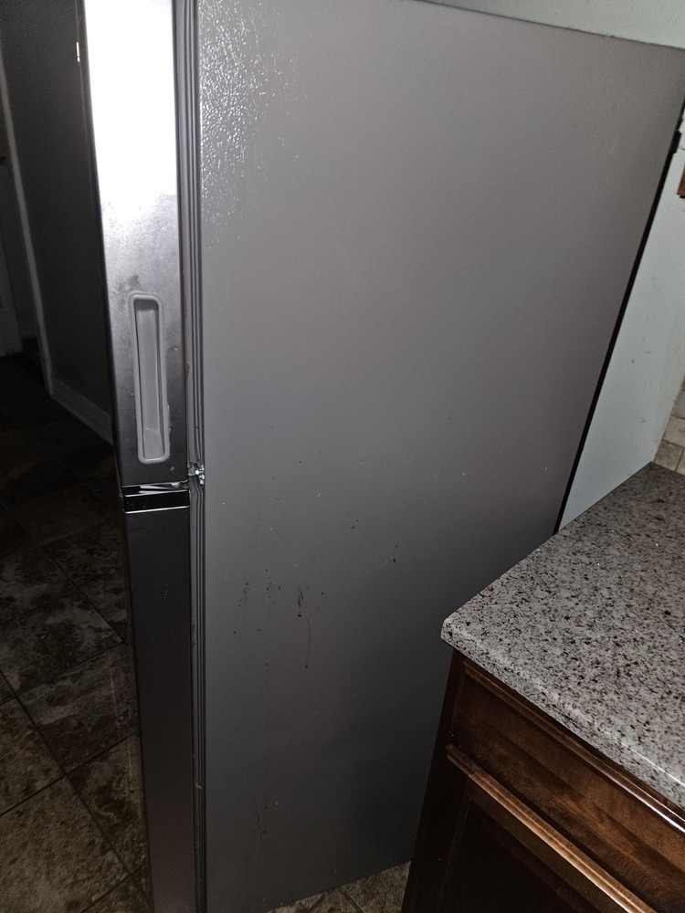 Whirlpool Refrigerator PICKUP ONLY