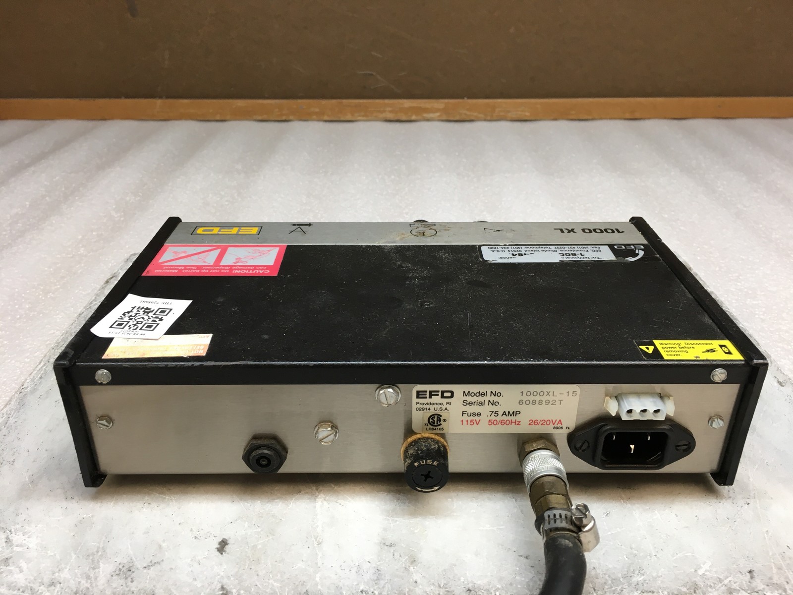 EFD 1000XL Electronic Fluid Adhesive Dispenser Device with Pedal