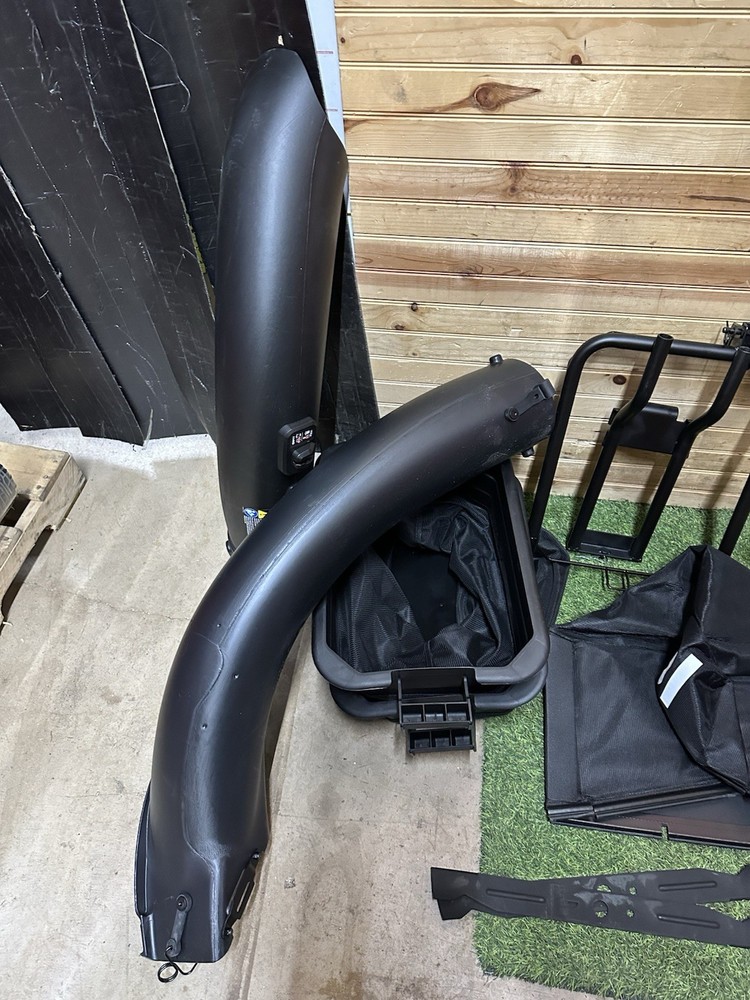 Ryobi Bagging Kit (ACRM013) , For Use Only With RYRM8002