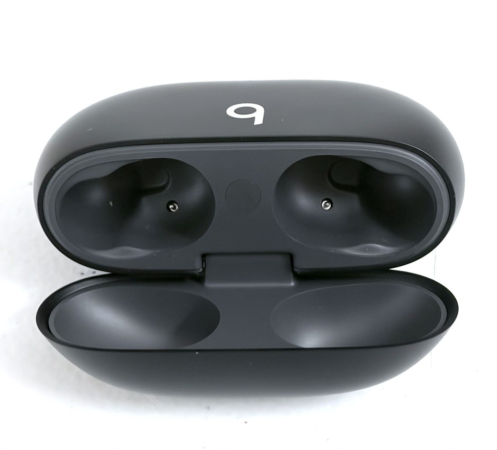 Beats Studio Buds Charging Case Only - Black