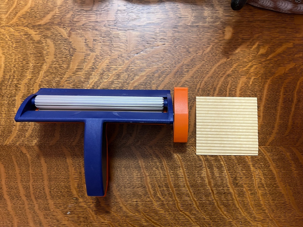 Fiskar Wavy Crimper 6 1/2"