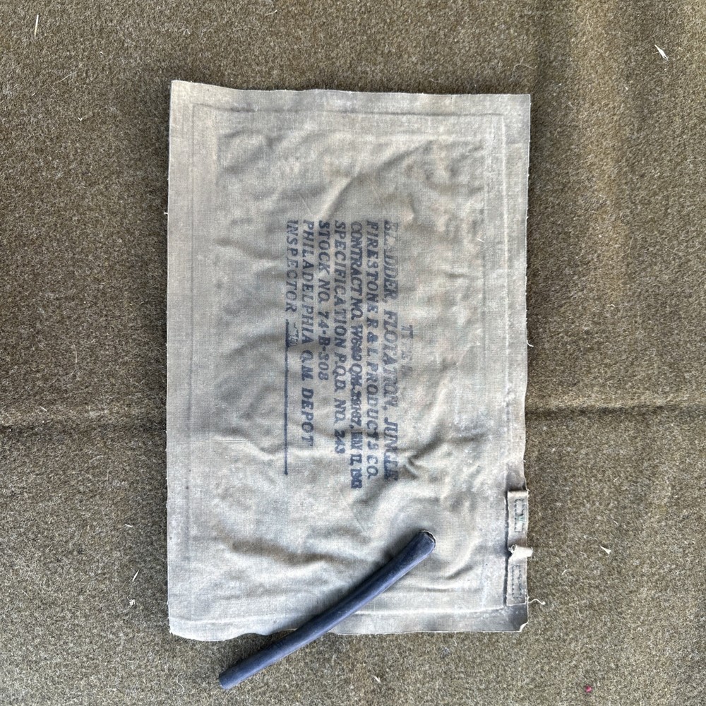 ORIGINAL WWII US ARMY USMC M1942 JUNGLE FLOTATION BLADDER