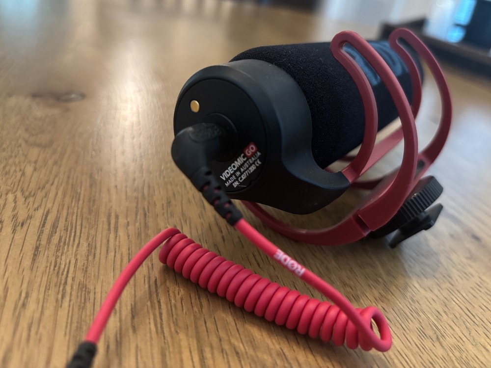 RODE MICROPHON (New) + Manfrotto Mini Tripod (New)