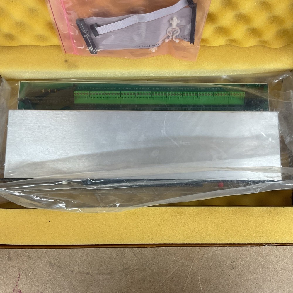 Zercom Corporation 10 Zone Patch Switch Speaker Selection Panel - Factory Sealed