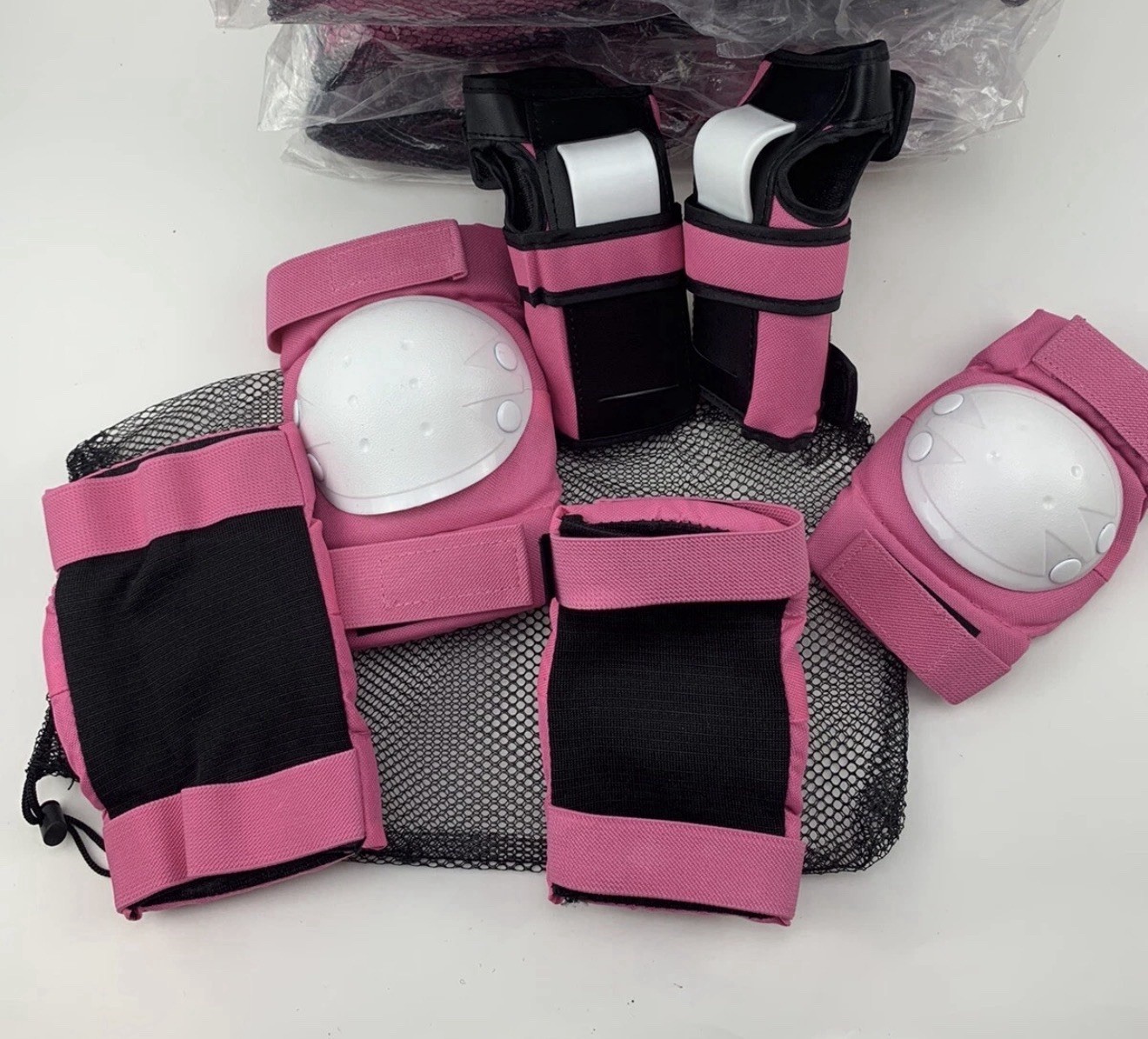 *NEW* Pink Knee Elbow Pads Wrist Guard Set sz small W/ Storage Bag Safety Skate