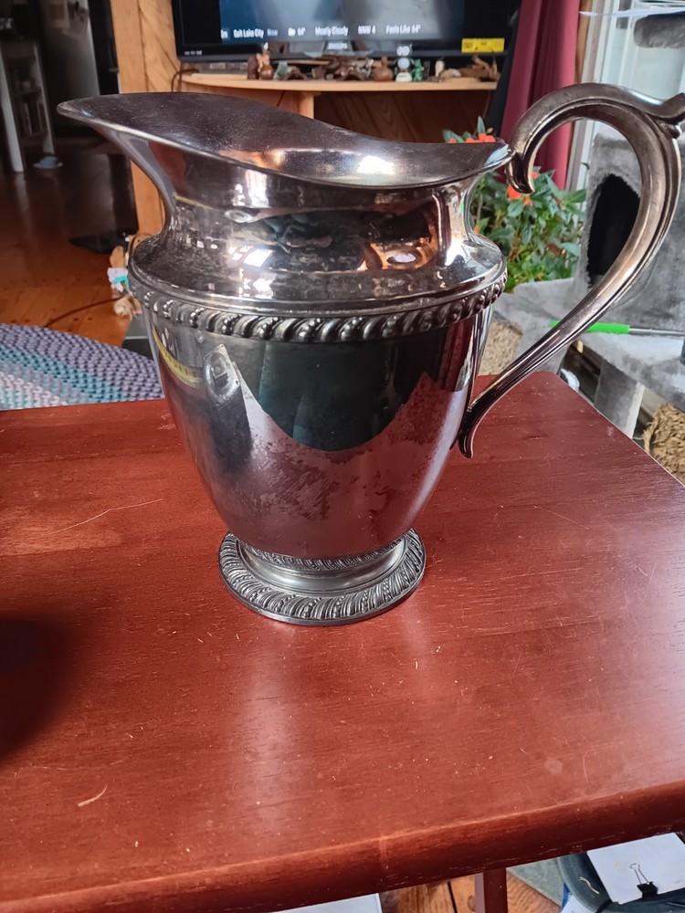 vtg silverplate water pitcher. 1123