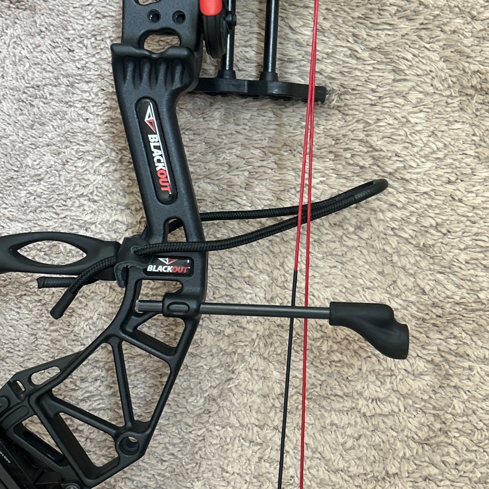 BlackOut Epic Compound Bow RH – Trophy Ridge Sight – Needs String / Repair As-is