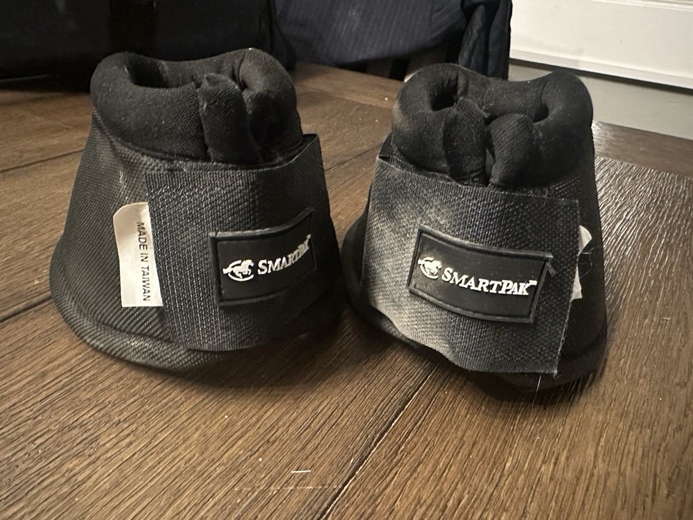 Horse Tack - Medium Black Smart Pak Bell Boots