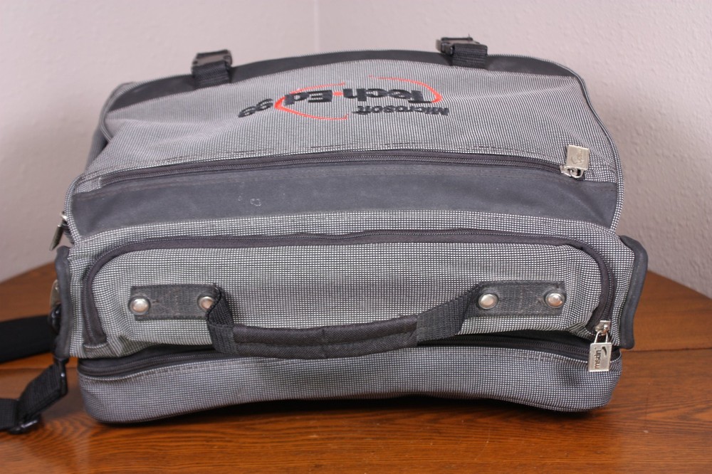 Microsoft Tech Ed 99 Vtg Technology IT Laptop Millennial Messenger Bag Briefcase