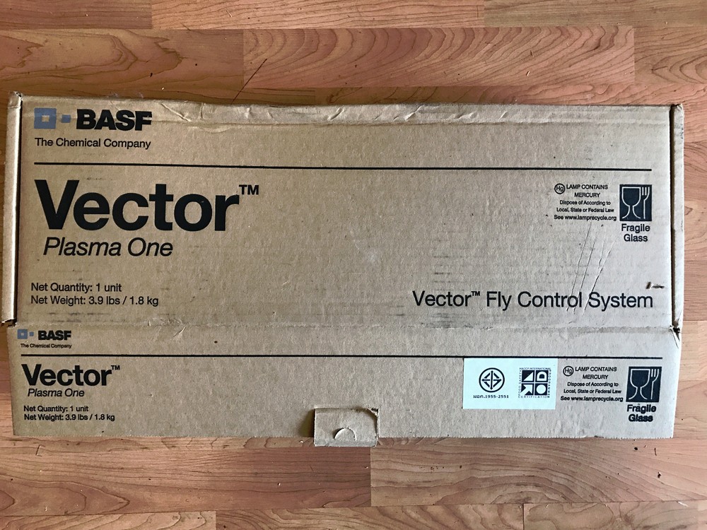 NIB Vector Plasma One Insect Light Traps Screened 220V