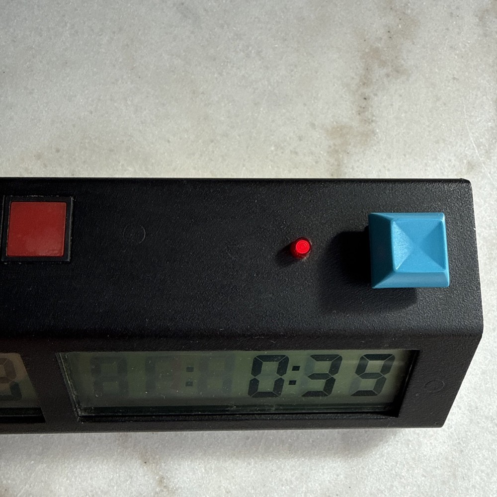 VNTG Sam Timer SamTimer Digital Game Clock Chess, (screen issues?see pictures)