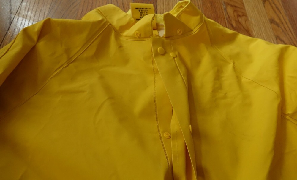 BRAZOS Work Force yellow polyvinyl Rainsuit jacket WITHOUT HOOD & bib,BUTTON ISS
