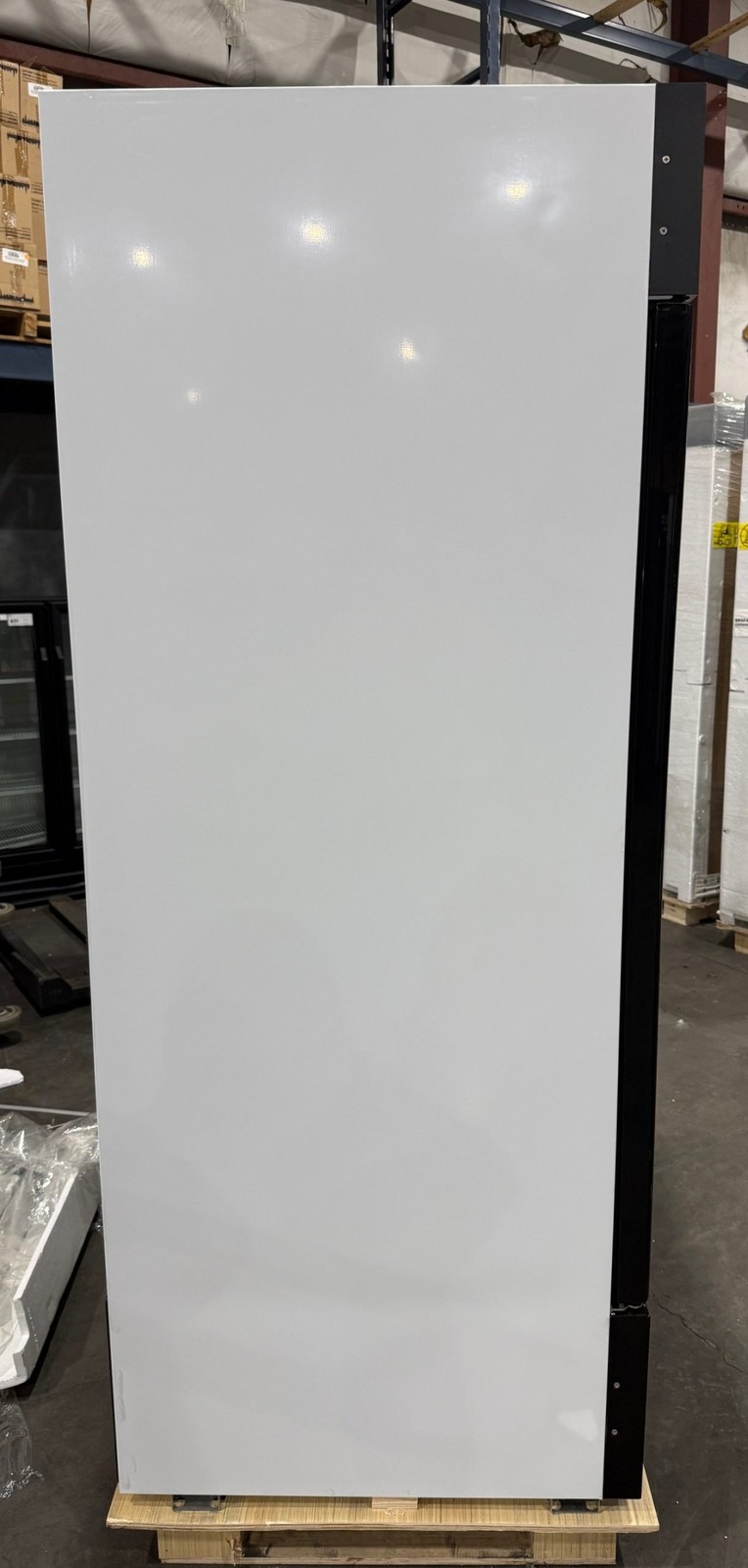 BLUEAIR BKGF49-HC TWO GLASS DOOR MERCHANDISING FREEZER