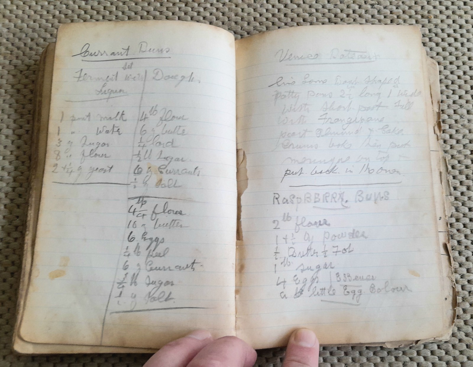 ANTIQUE HANDWRITTEN COOKERY RECIPE NOTEBOOK OF SWEET & SAVOURY DISHES, c1900