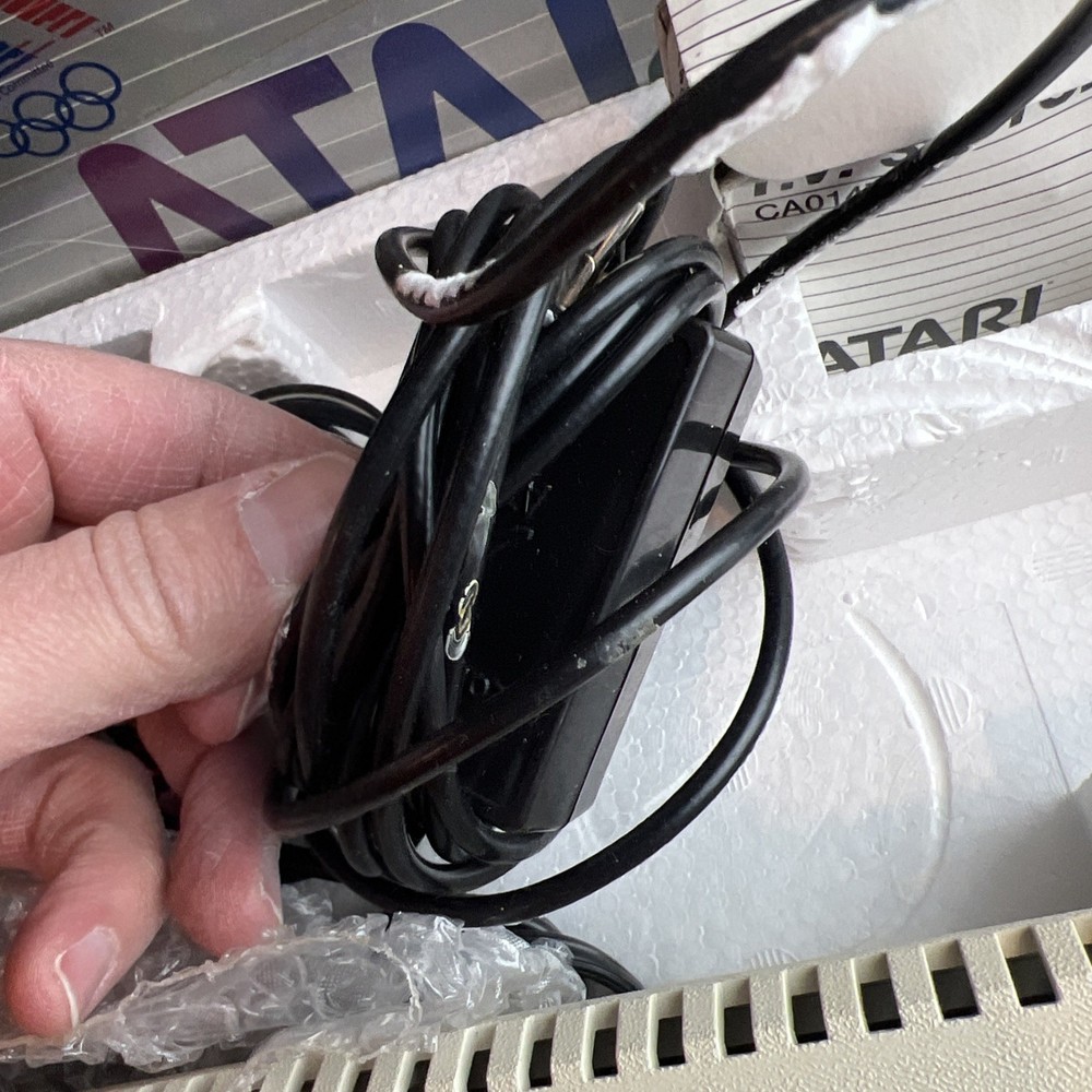 Atari 600XL Home Computer Tested Working Original Box Estate Fresh!