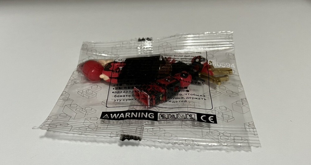 Deadpool Like Mini-Figure