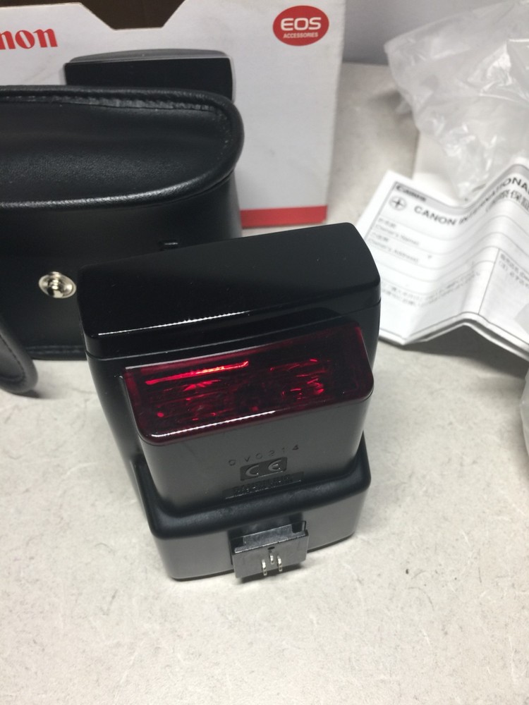 Canon Speedlite Transmitter ST-E2 manual EOS accessory shoe mount flash trigger