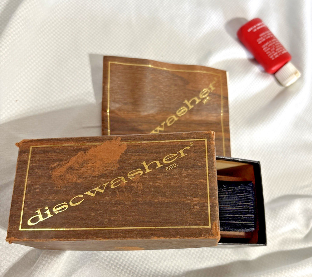 Vintage 1978 Discwasher Record Cleaner- NO SOLUTION With Box