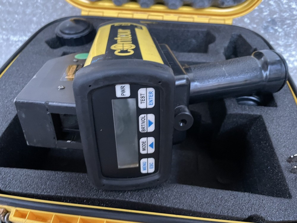 Contour XLRIc Laser including Trimble Case