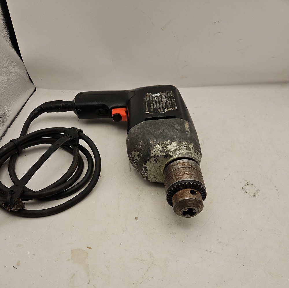 Black & Decker 1/2” Drill 7254 Variable Speed Reversible w/ chuck key