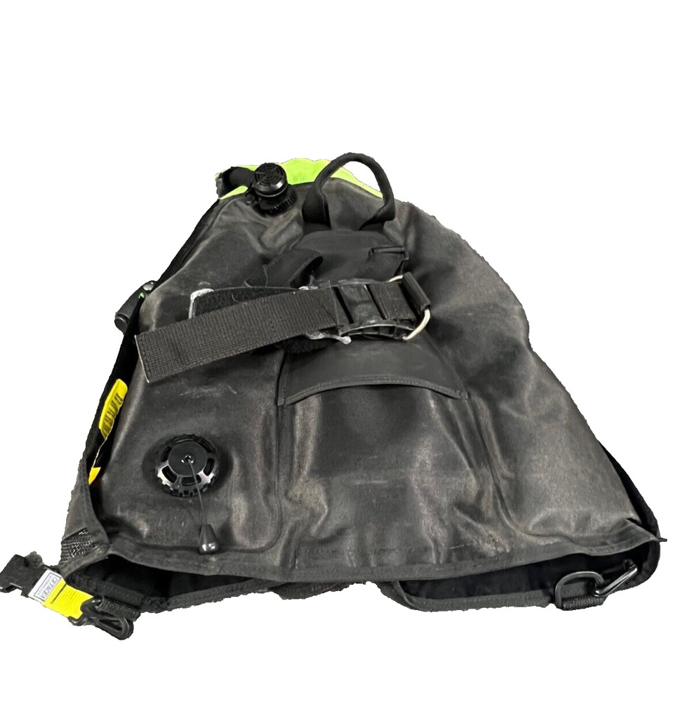 Mens Oceanic 800 Buoyancy Compensator Large