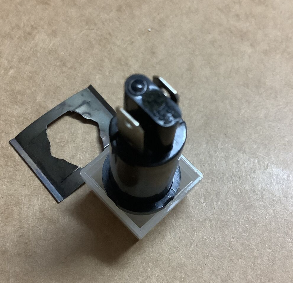 SQUARE WHITE 12V INDICATOR LAMP