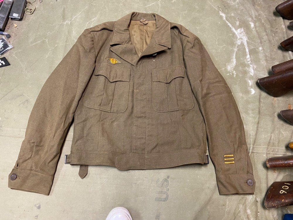ORIGINAL WWII US ARMY EM NCO M1944 CLASS A IKE JACKET- MEDIUM, 40R