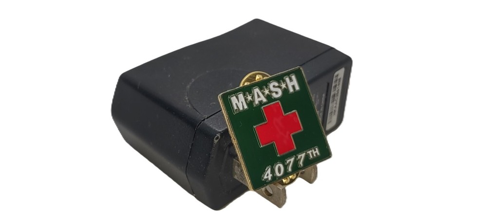MASH 4077TH Unit 1-inch Lapel Pin P62552