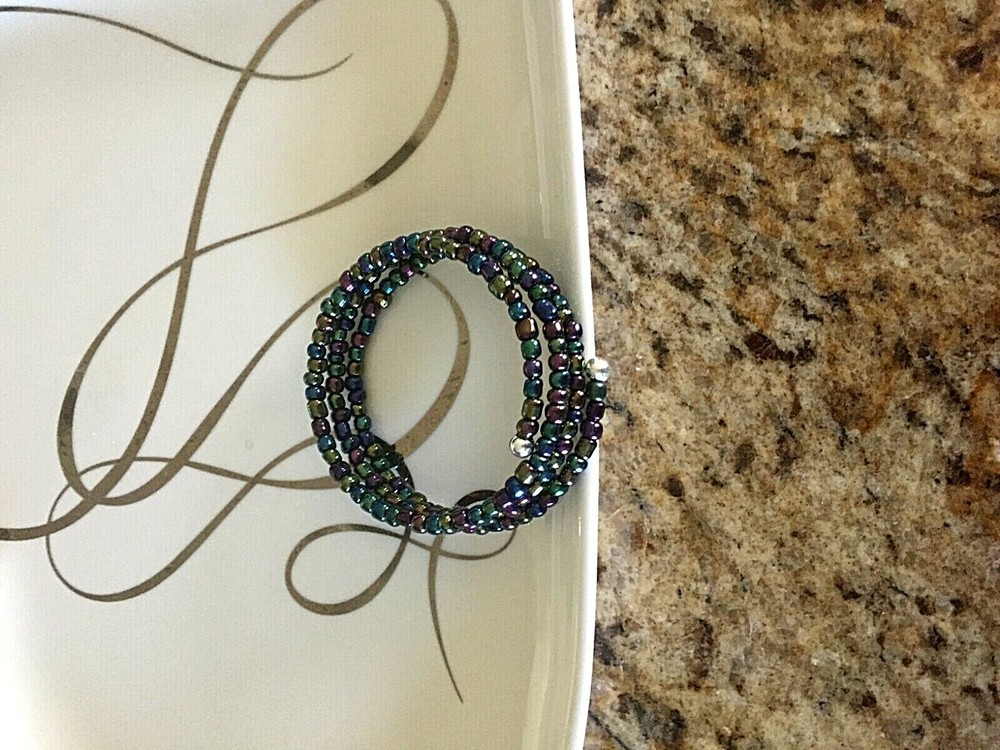 USA HANDCRAFTED BEADED WIRE WRAP BRACELET