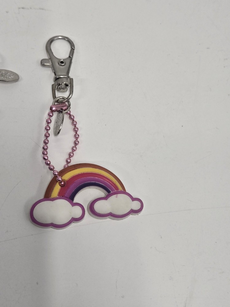2 Bratz Zipper Pull Charms Rooler Skate/Rainbow