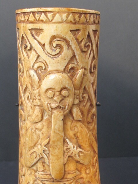 Remarkable Dayak Comb Borneo INDONESIA